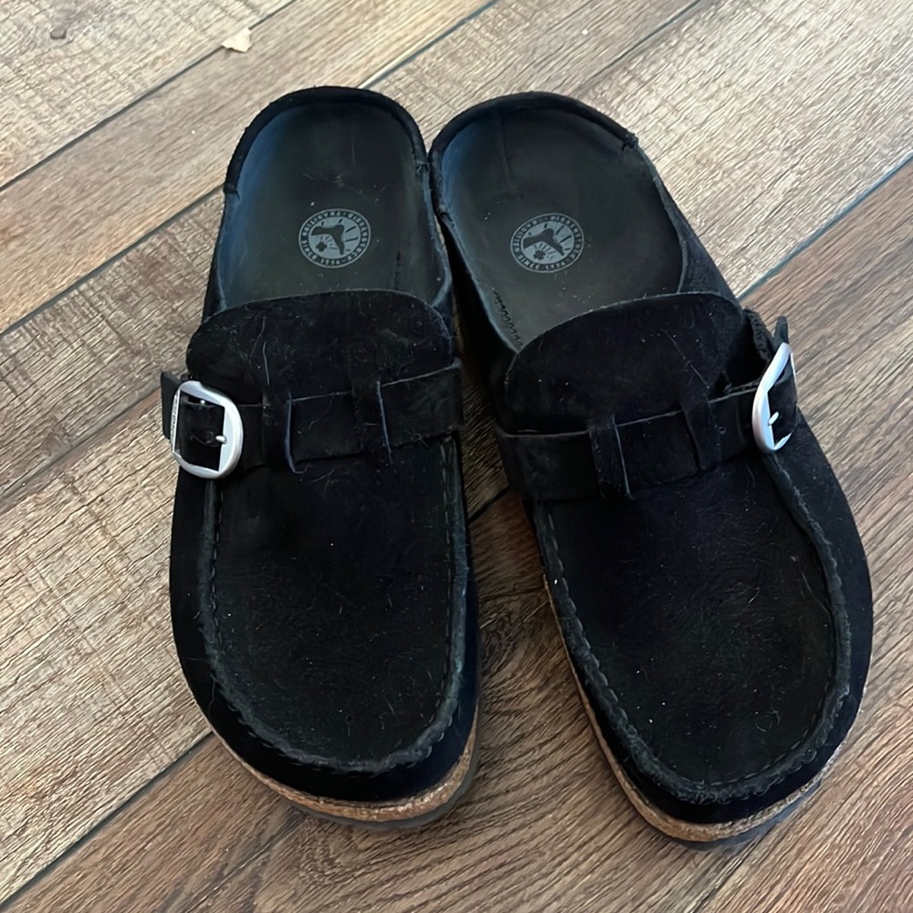 Birkenstock Buckley clogs- like new